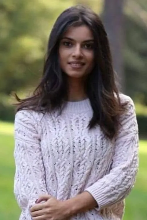 Giulia Petrungaro interpretando a