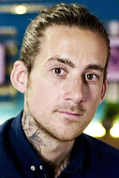 Glen Carloss — personaje: Self - Tattoo Artist