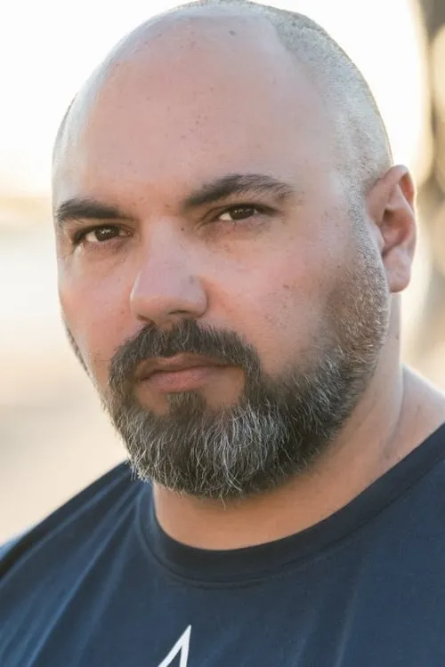 Ryan Lampp ha trabajado con Glen-Paul Waru en 2 ocasiones