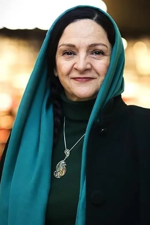 ???? ??????? ha trabajado con Golab Adine en 2 ocasiones