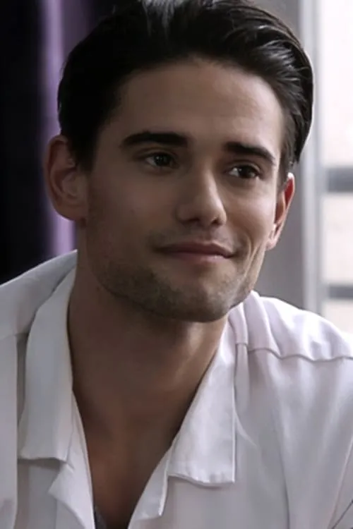 Capucine Lespinas ha trabajado con Golan Yosef en 1 ocasiones