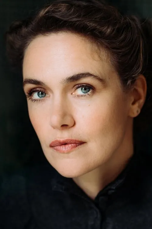 Gonny Gaakeer interpretando a Moeder Kim