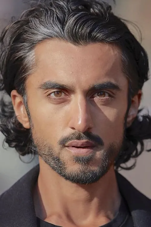 Amelie McKendry ha trabajado con Gopal Divan en 1 ocasiones