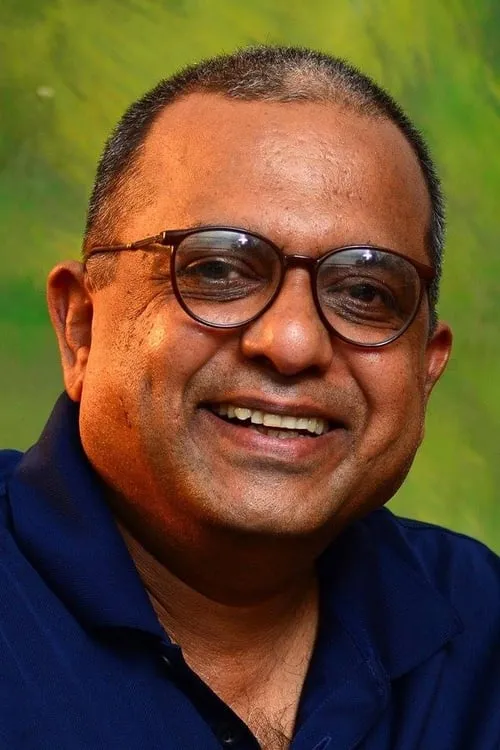 ?????? ???????? ha trabajado con Gopi Kannadasan en 2 ocasiones