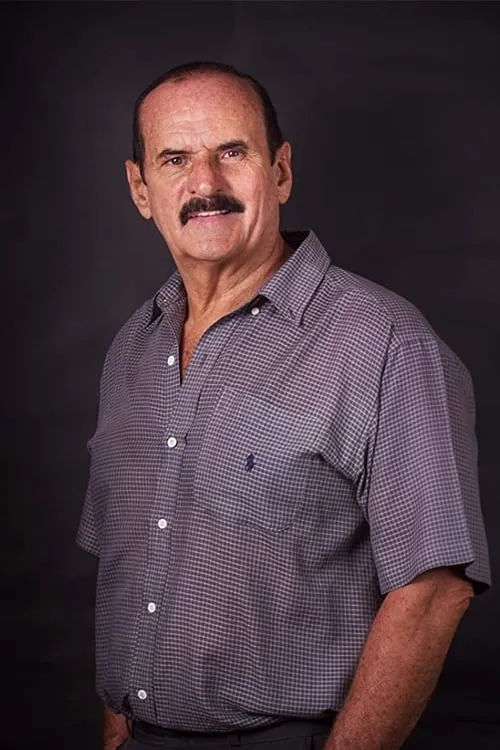 Andrew Lowe ha trabajado con Graham K. Furness en 1 ocasiones