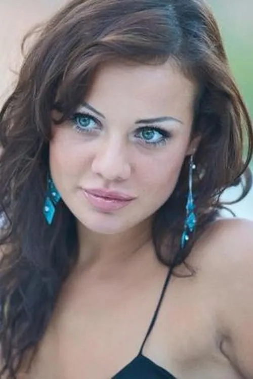 Emanuela Familiari ha trabajado con Grazia Capone en 1 ocasiones