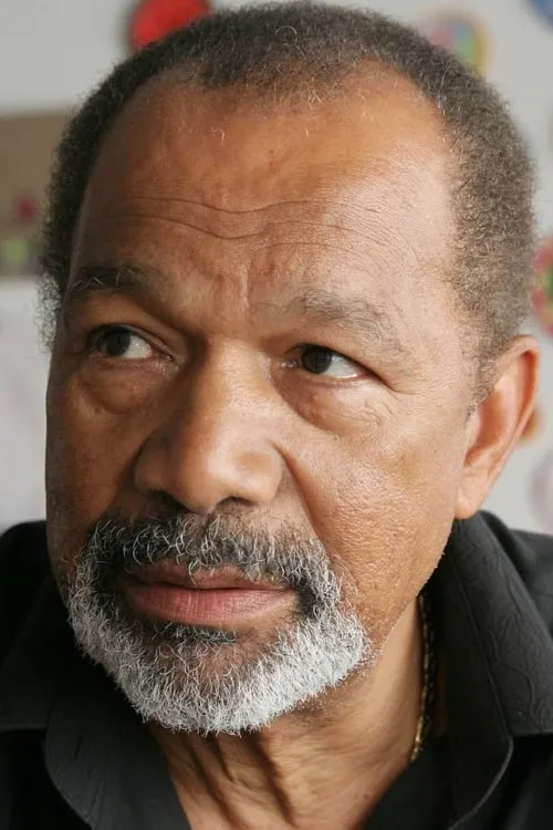 Greg Germain interpretando a Chatty man