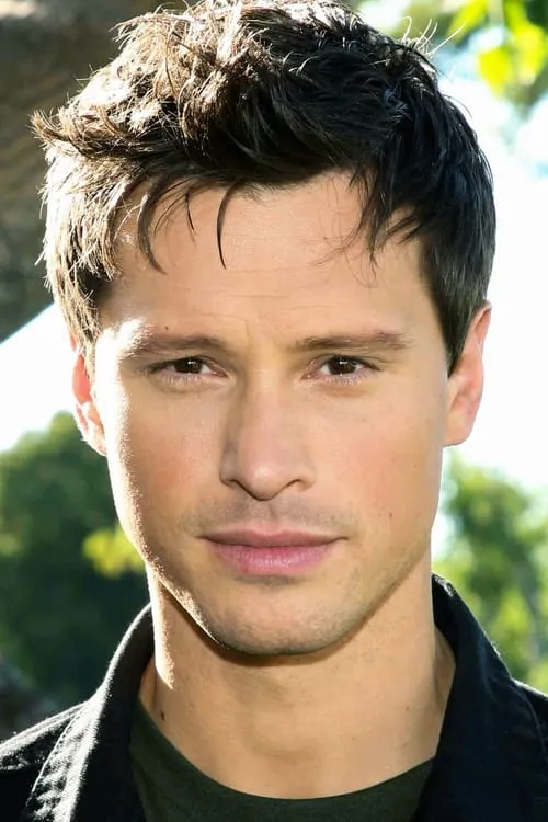 Greg Hovanessian — personaje: Tom Davidson