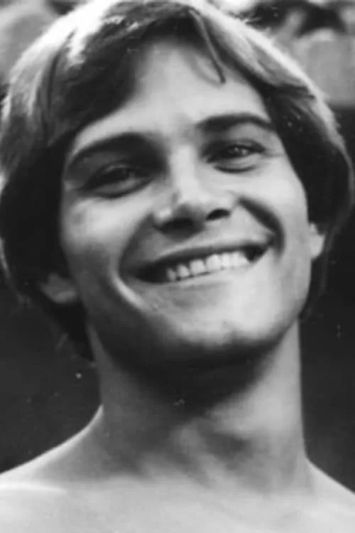 Greg Kolb interpretando a 