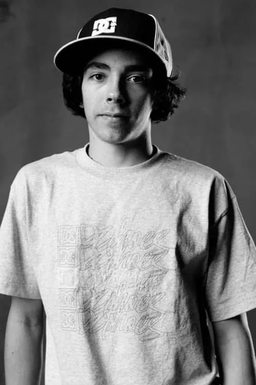 Greg Myers interpretando a