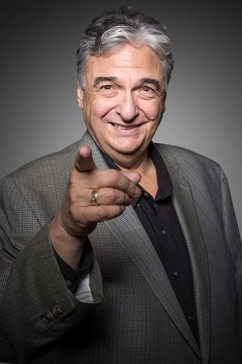 Gregory Nava — personaje: Self