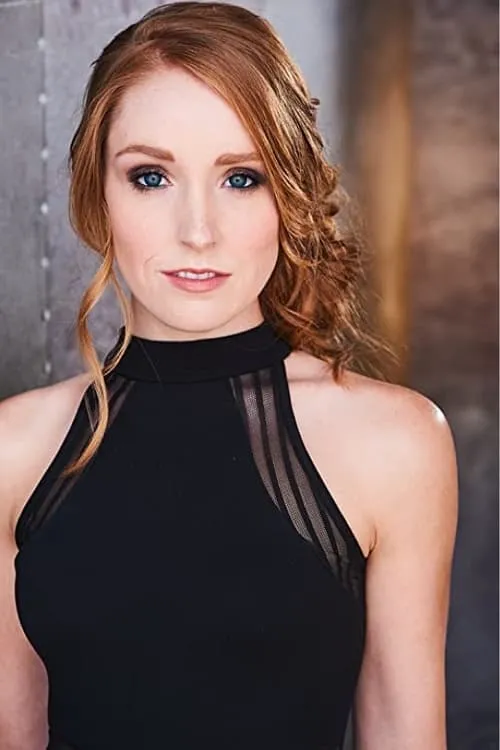 Greyson Chadwick interpretando a Karen