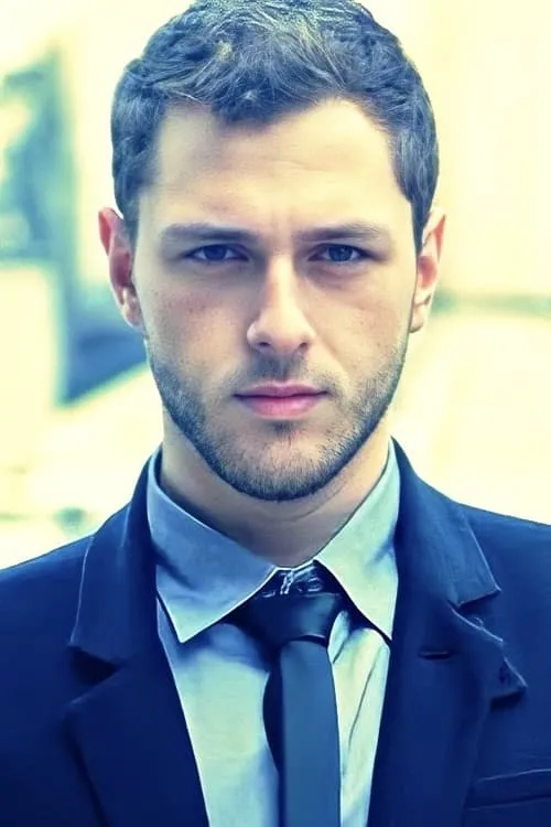 Guilherme Magon — personaje: John Leighton