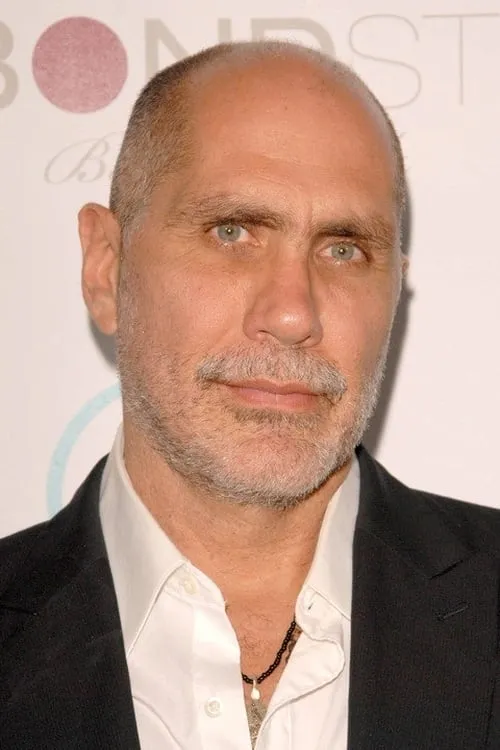 Guillermo Arriaga interpretando a Self