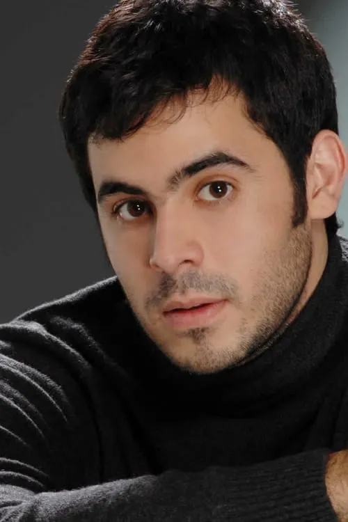 Guillermo García interpretando a Taxi passenger