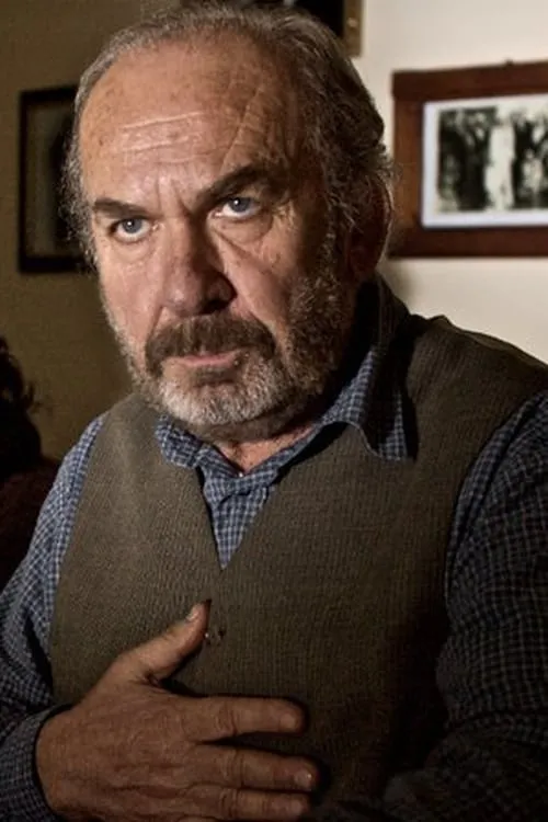 Timo Flloko ha trabajado con Gulielm Radoja en 3 ocasiones