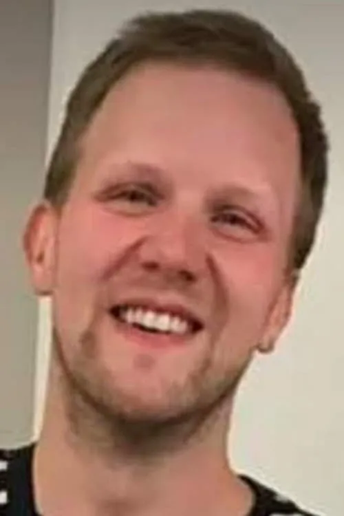 Lisa Reynolds ha trabajado con Gummi Gudmundsson en 1 ocasiones