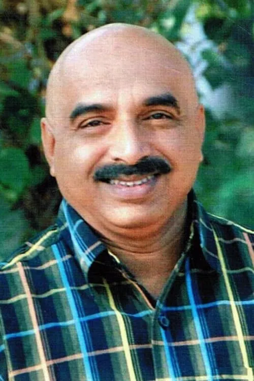 Duvvasi Mohan ha trabajado con Gundu Sudarshan en 4 ocasiones