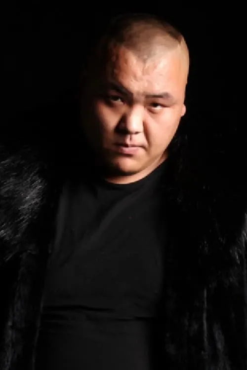 Guo Ziheng interpretando a Snow White Director's Assistant