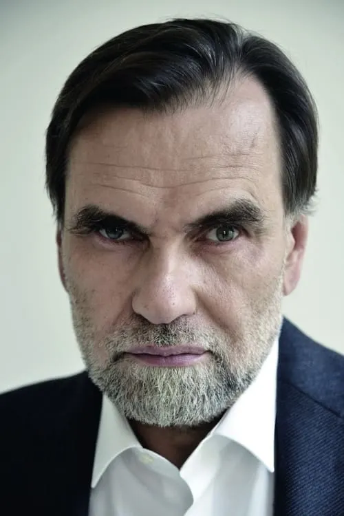 Michael Conroy ha trabajado con Gus Glassmire en 3 ocasiones