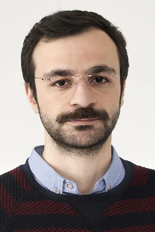 Güven Murat Akpınar — personaje: Evren