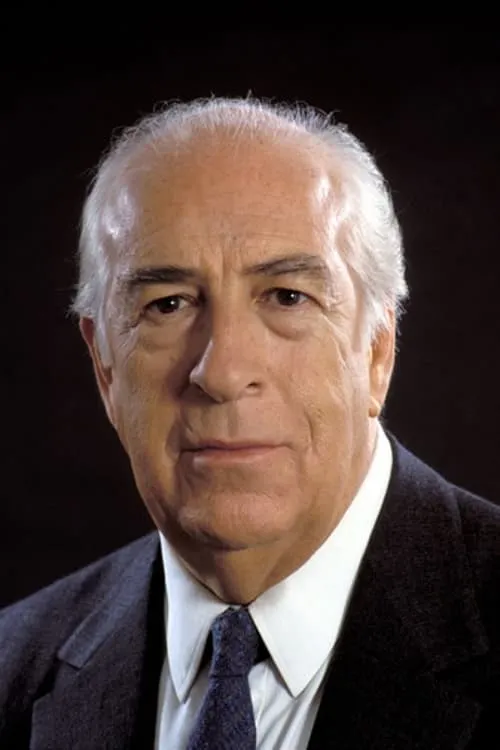 Guy Tréjean interpretando a Antoine