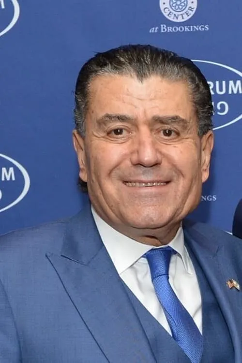 Haim Saban interpretando a Self - Saban Entertainment / Producer