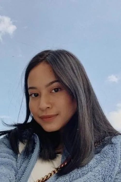 Davina Karamoy ha trabajado con Hanggini Purinda Retto en 2 ocasiones