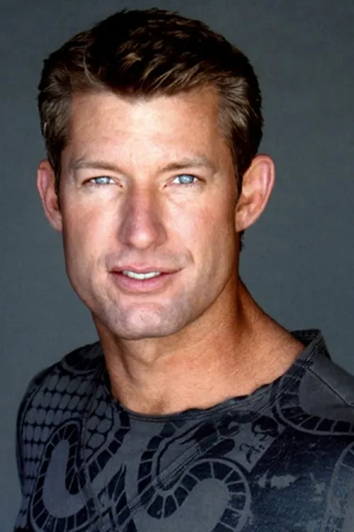 Dan McCabe ha trabajado con Hank Amos en 1 ocasiones