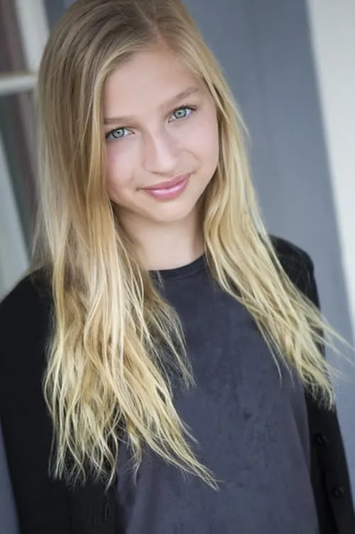 Hannah Motola interpretando a Nettie