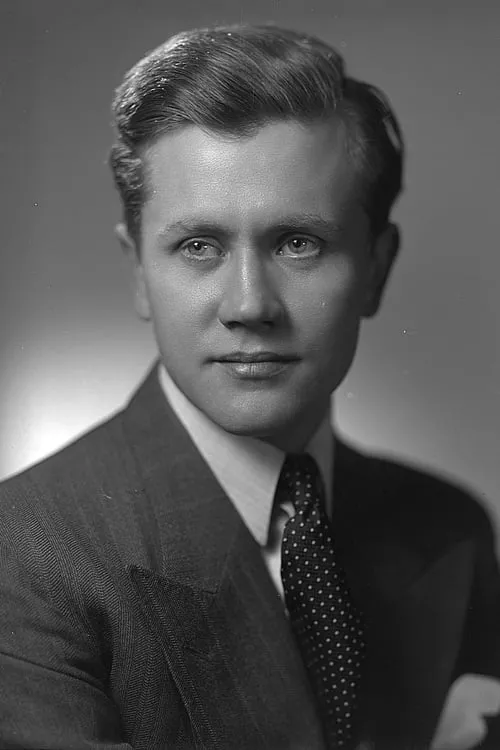 Hannes Häyrinen interpretando a Wilhelm Malm