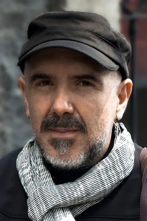 Nicolás Echevarría ha trabajado con Hari Sama en 1 ocasiones