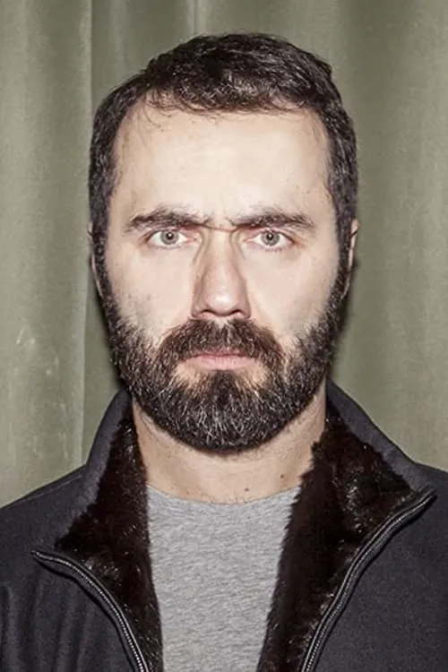 Foto de perfil del actor Haris Attonis en el reparto