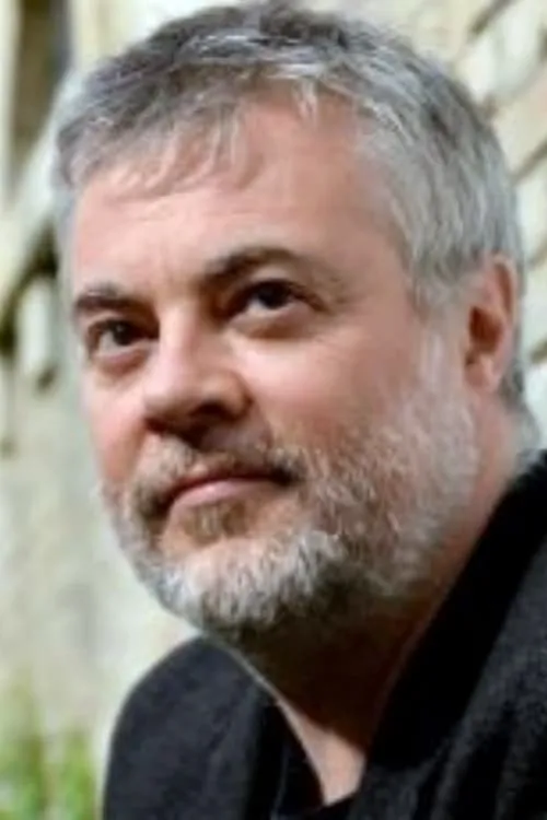 Nicholas Beveney ha trabajado con Harold Manning en 1 ocasiones