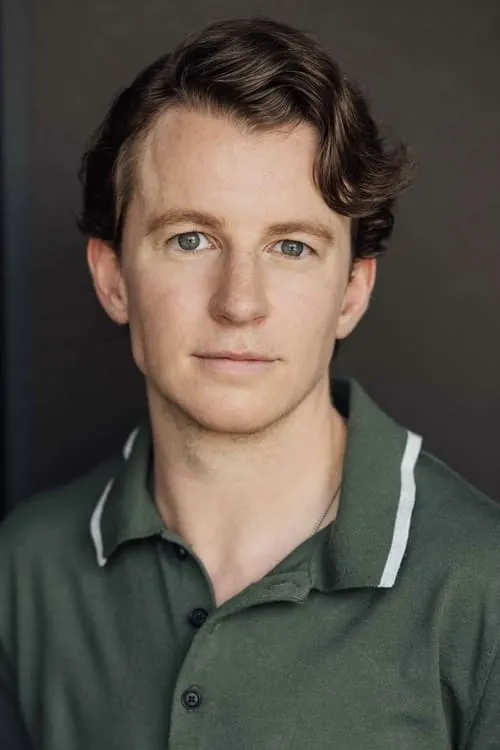 Harrison Browne interpretando a