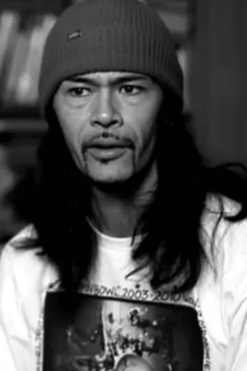 Harry Jumonji interpretando a Himself