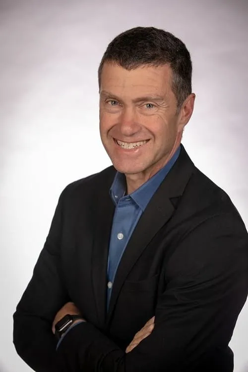 Chris Winters ha trabajado con Harry Medved en 1 ocasiones