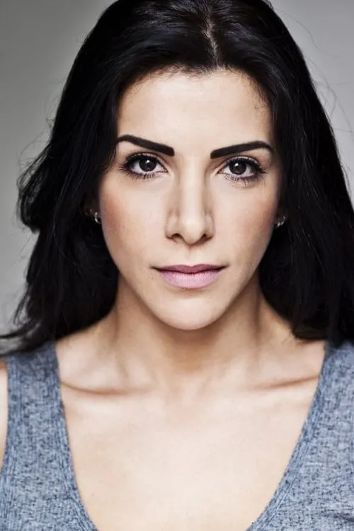 Crispin Letts ha trabajado con Hayat Kamille en 1 ocasiones