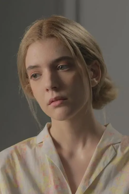 Julian Nicholson ha trabajado con Haydée Lysander en 1 ocasiones