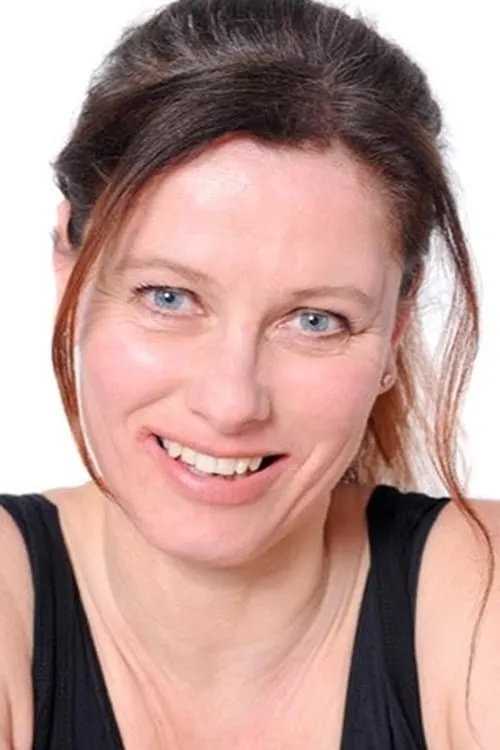 Hayley Cleghorn interpretando a Susan