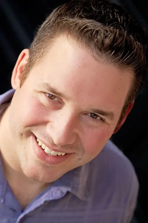 Heath Hudson interpretando a Detective Griffith