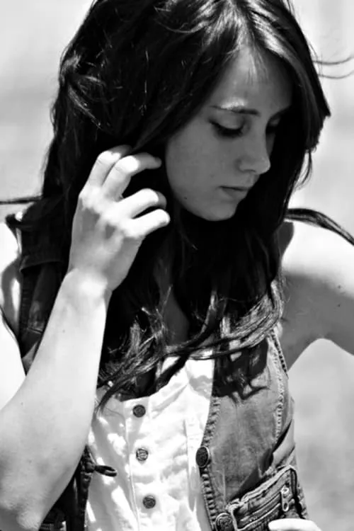 Heather Vaughn interpretando a Sister #2