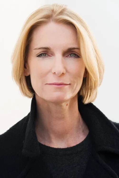 Helen Masters interpretando a (segment