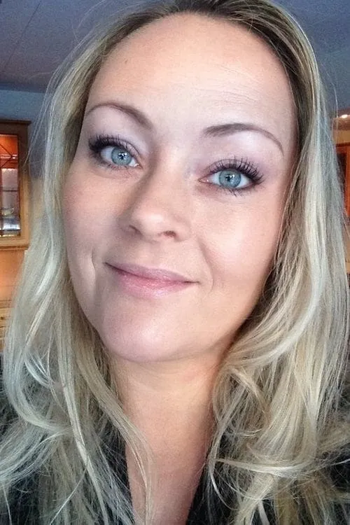 Dominic Andersson Bajraktati ha trabajado con Helena Ellison en 1 ocasiones