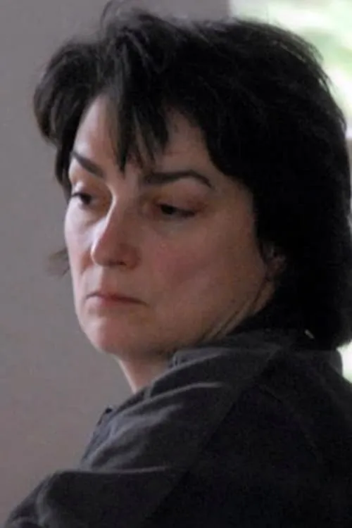 Elizabeth Teissier ha trabajado con Hélène Cinque en 1 ocasiones