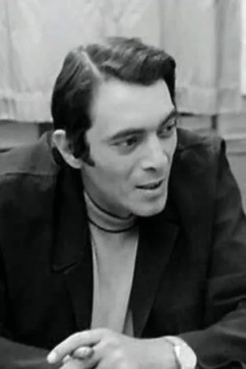 Zouzou Hamdy ElHakim ha trabajado con Helmi Halali en 1 ocasiones