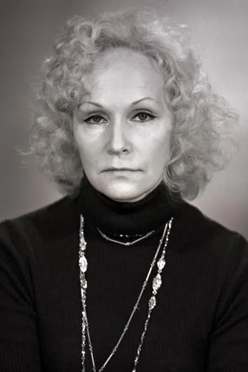 Margus Oopkaup ha trabajado con Helve Halla en 1 ocasiones