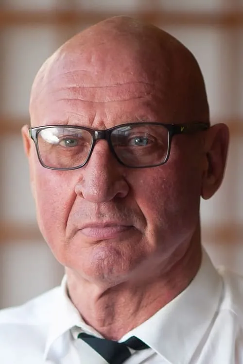 Patrick Lyster ha trabajado con Hennie Bosman en 4 ocasiones