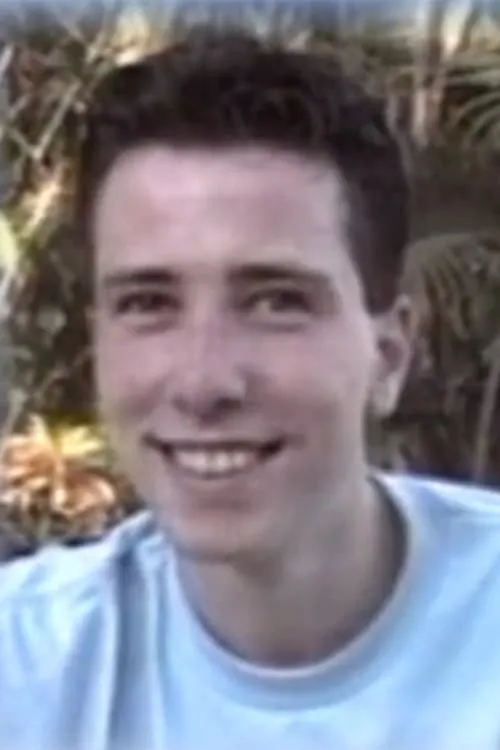 Henri Marnier interpretando a