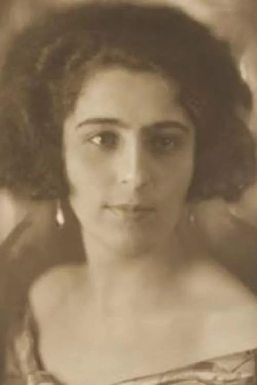 John Timrott ha trabajado con Henriëtte Blazer en 1 ocasiones